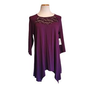 Torrid Super Soft Lace Crew Neck Inset Sharkbite Hem Tee Sz 0 NWT